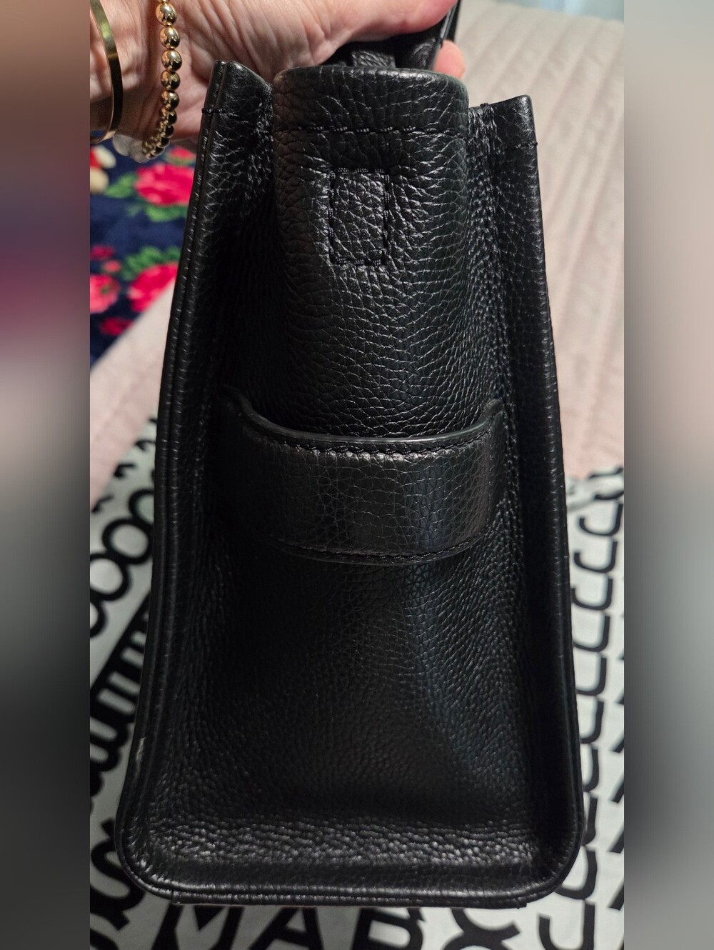 Marc Jacobs Medium Leather Tote Bag - Picture 7 of 14